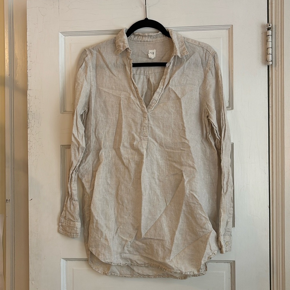 Collared linen shirt